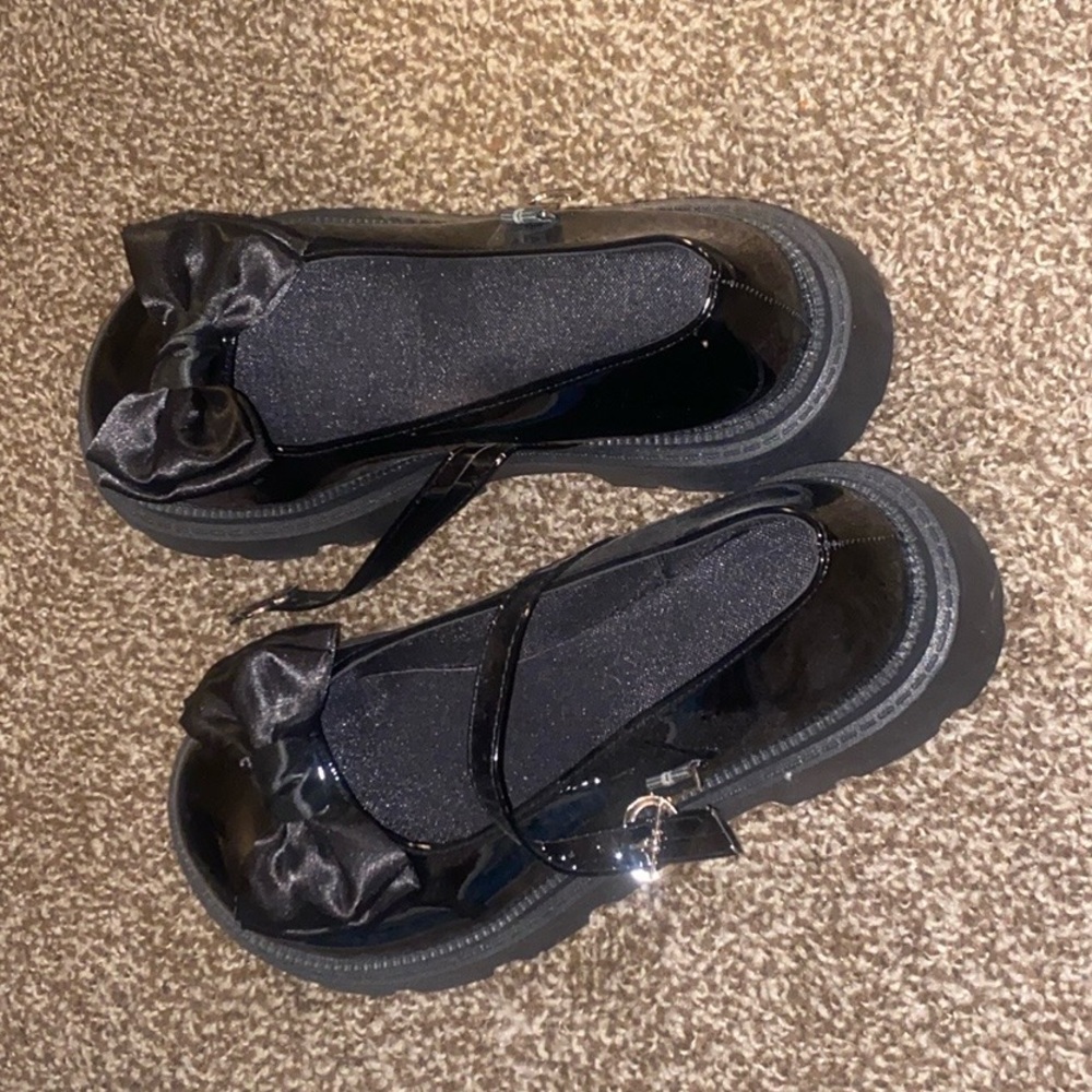 SOLD Small platform mary janes with bow Black
